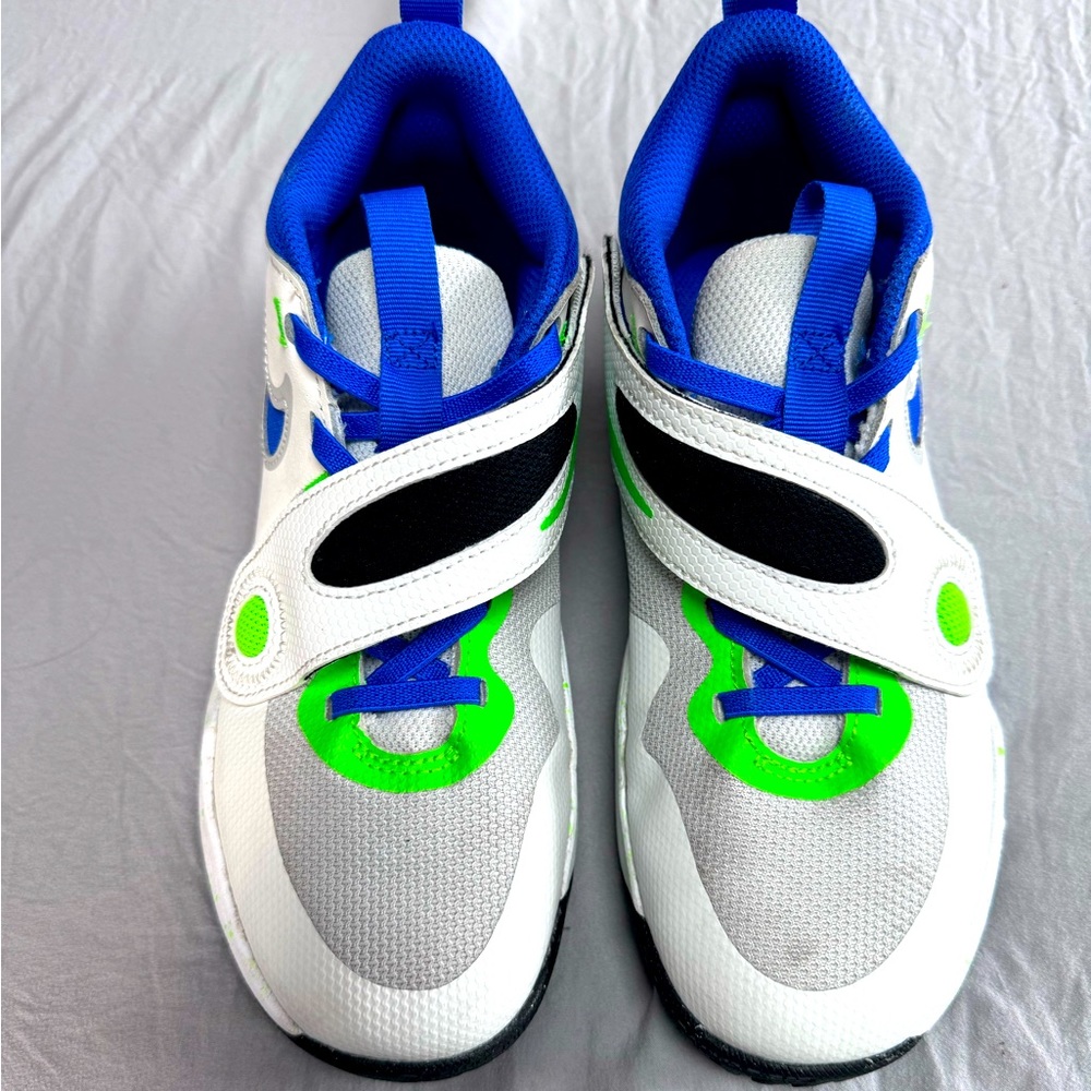 Adidas TEAM HUSTLE D11 white green, and blue size 4 like new